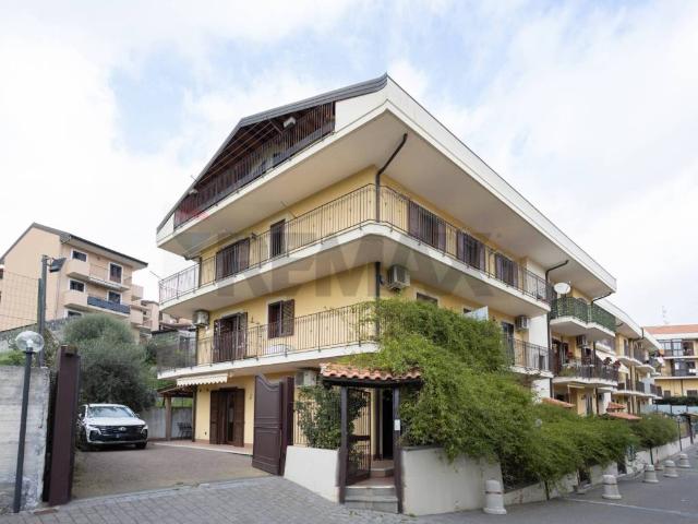 Appartamento in vendita a Aci Catena CT