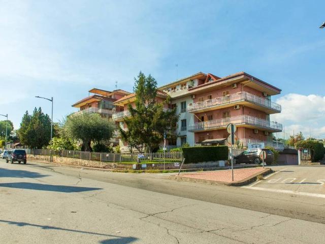 Appartamento in vendita a Aci Catena CT