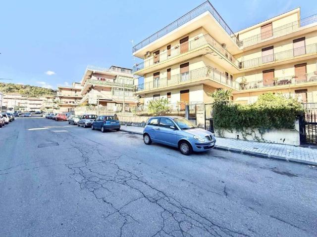 Appartamento in vendita a Aci Catena CT