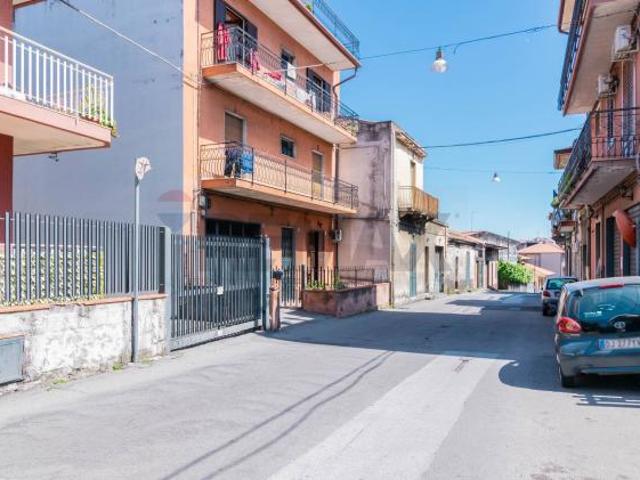 Appartamento in vendita a Aci Sant'Antonio
