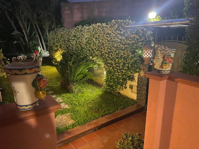Appartamento in vendita a Aci Sant'Antonio CT