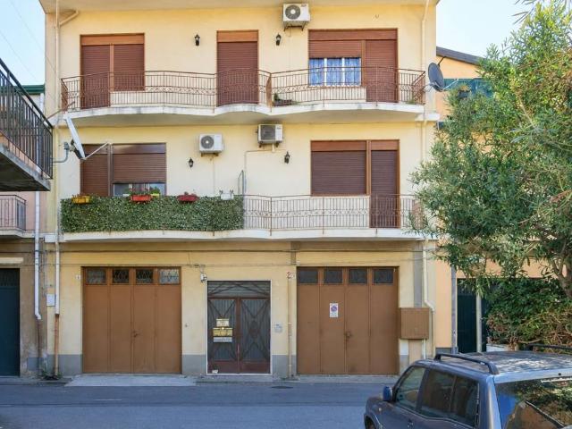 Appartamento in vendita a Aci Sant'Antonio CT