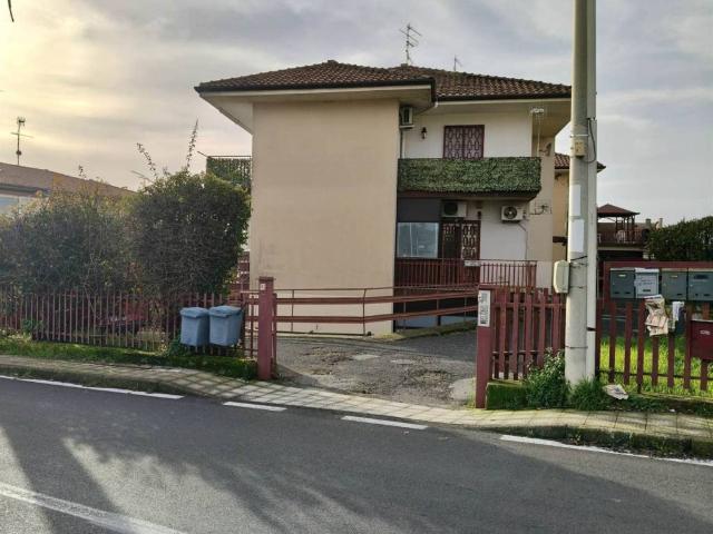Appartamento in vendita a Aci Sant'Antonio CT