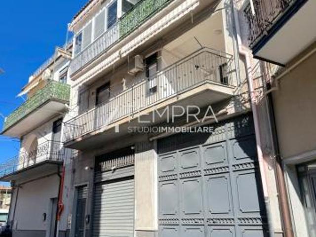 Appartamento in vendita a Adrano