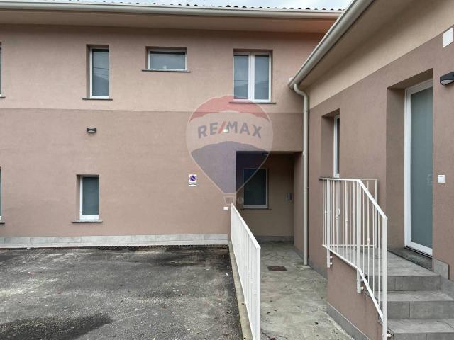 Appartamento in vendita a Adrara San Martino