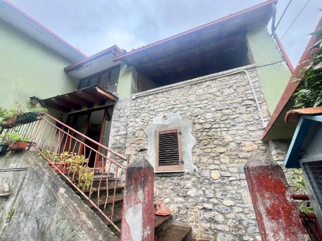 Appartamento in vendita a Adrara San Rocco BG
