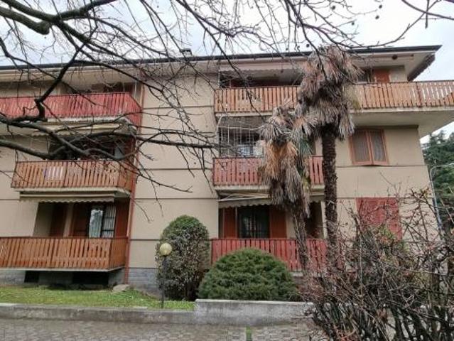 Appartamento in vendita a Agrate Brianza 4 locali 152mq