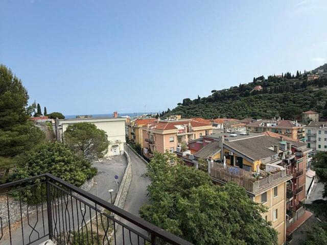 Appartamento in vendita a Alassio