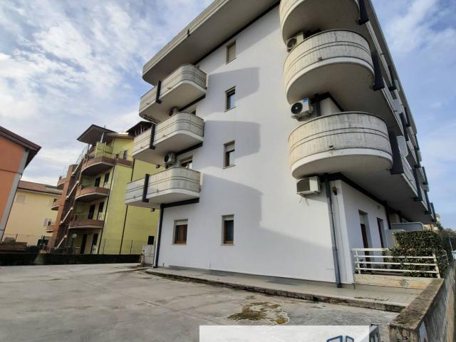 Appartamento in vendita a Alba Adriatica, Nord