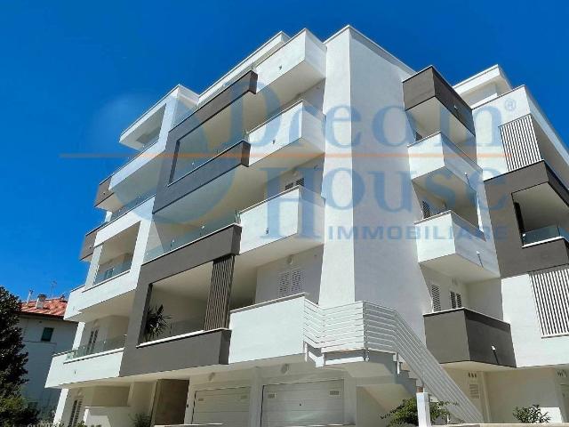 Appartamento in vendita a Alba Adriatica, Villa Fiore/Pinete
