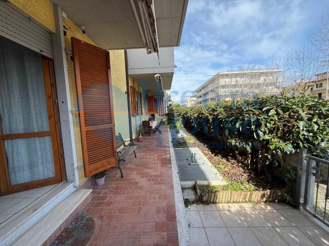 Appartamento in vendita a Alba Adriatica, Villa Fiore/Pinete