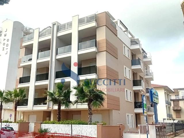 Appartamento in vendita a Alba Adriatica, Zona Mare 75m² Alba Adriatica