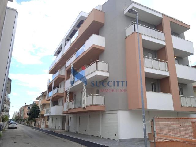 Appartamento in vendita a Alba Adriatica, Zona Mare 75m² Alba Adriatica
