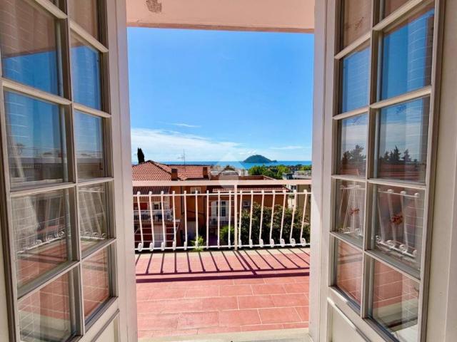 Appartamento in vendita a Albenga SV