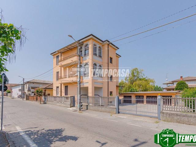 Appartamento in vendita a Albuzzano