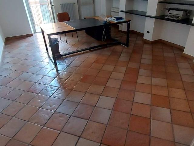 Appartamento in vendita a Alessandria, Centro P.zza Garibaldi