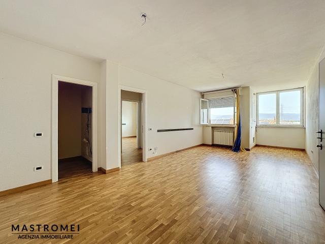 APPARTAMENTO in VENDITA a ALTOPASCIO di 4 vani