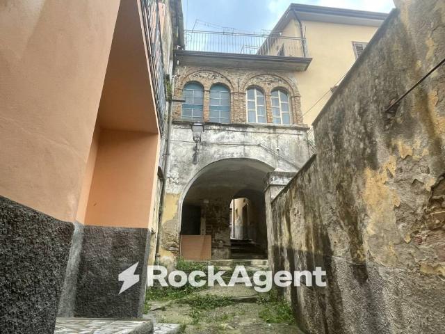 Appartamento in vendita a Altavilla Silentina SA