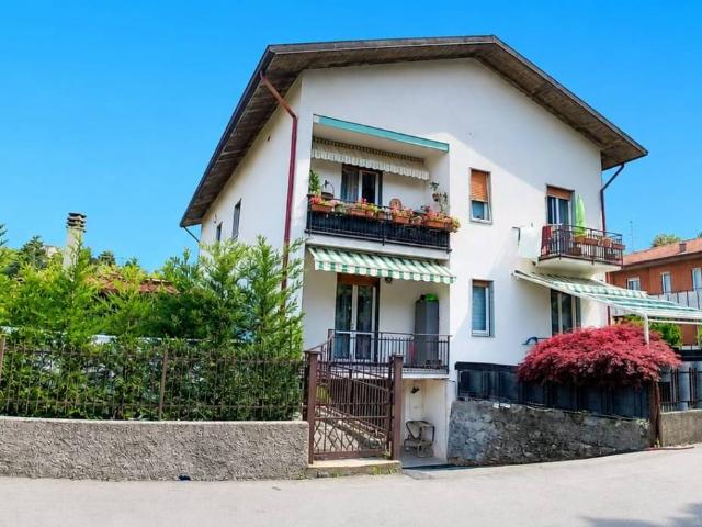 Appartamento in vendita a Alzate Brianza CO