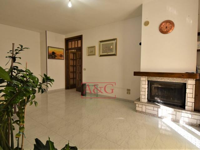 Appartamento in vendita a Amandola, Periferia