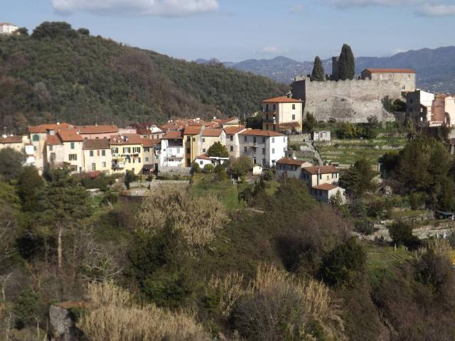 Appartamento in vendita a Ameglia SP
