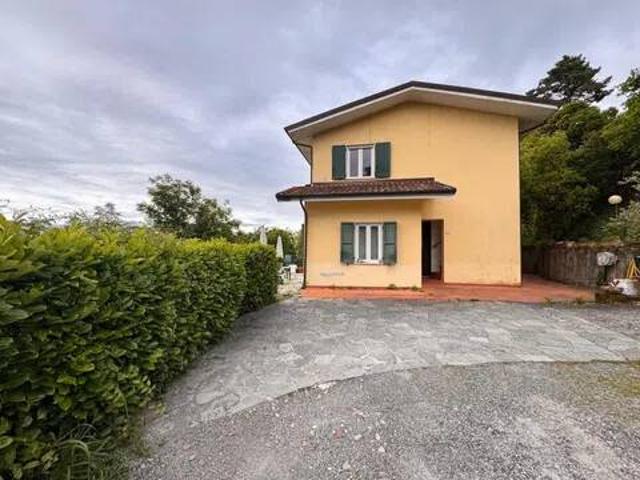 Appartamento in vendita a Ameglia SP