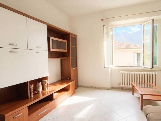 Appartamento in vendita a Ameglia SP