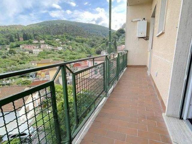 Appartamento in vendita a Ameglia SP