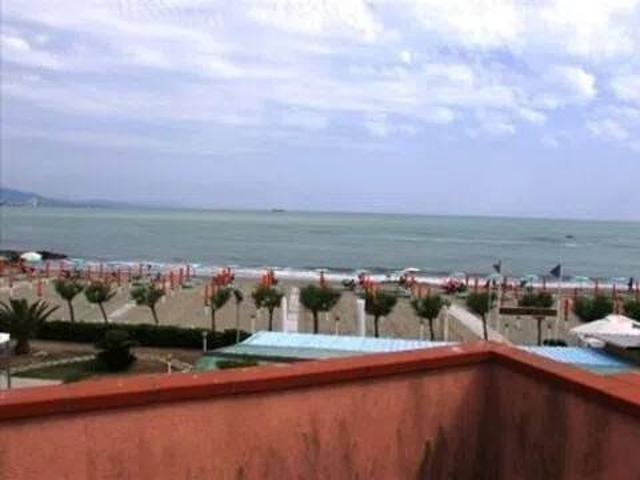 Appartamento in vendita a Ameglia SP
