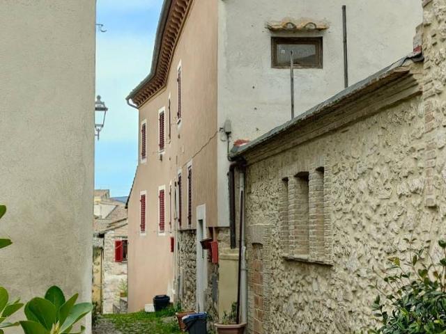 Appartamento in vendita a Amelia