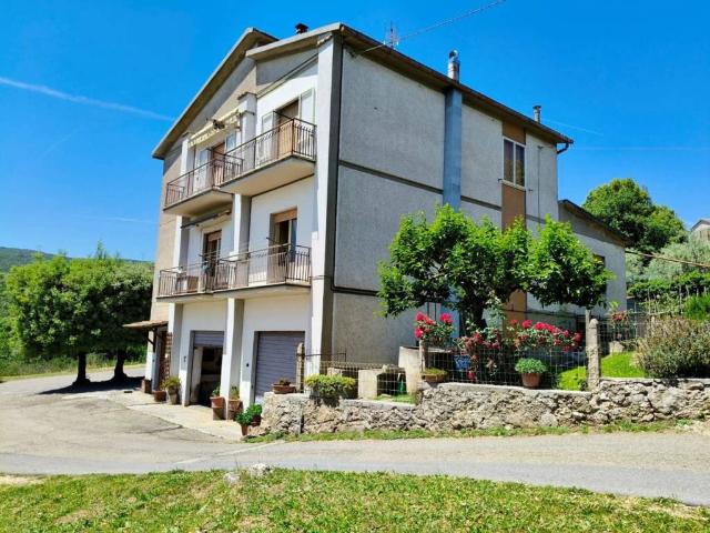 Appartamento in vendita a Amelia TR