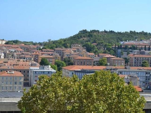 Appartamento in vendita a Ancona