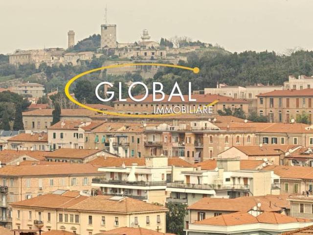 Appartamento in vendita a Ancona AN