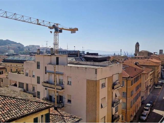 Appartamento in vendita a Ancona AN