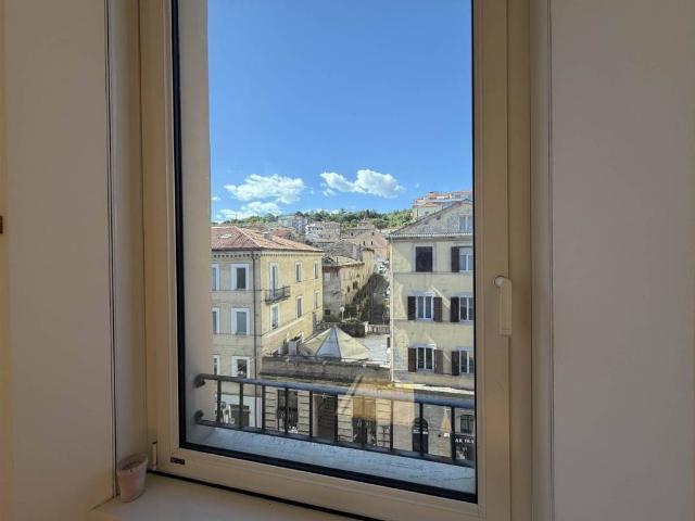 Appartamento in vendita a Ancona AN