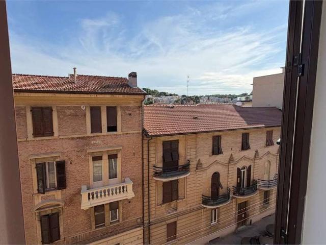 Appartamento in vendita a Ancona AN