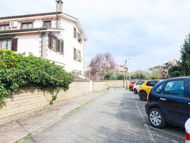 Appartamento in vendita a Anguillara Sabazia RM
