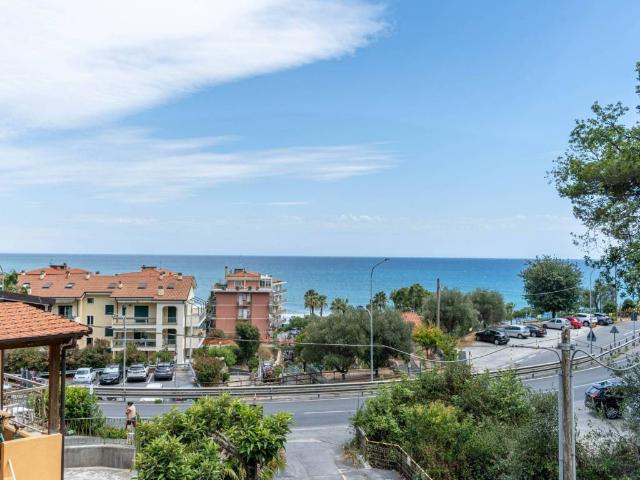 Appartamento in vendita a Andora SV