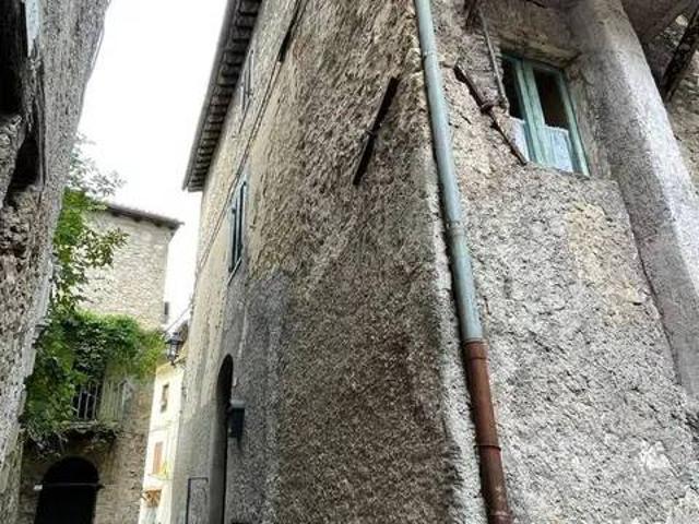 Appartamento in vendita a Anticoli Corrado RM