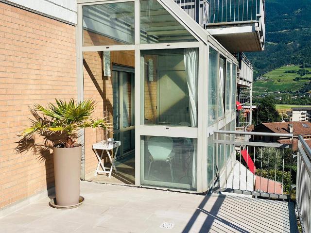 Appartamento in vendita a Aosta, Zona collinare