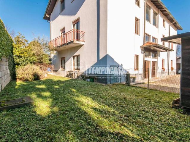 Casa indipendente in vendita a Appiano Gentile CO