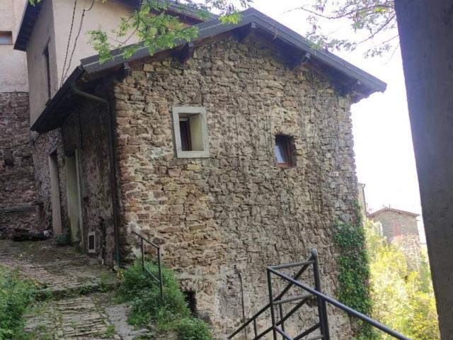 Appartamento in vendita a Apricale IM