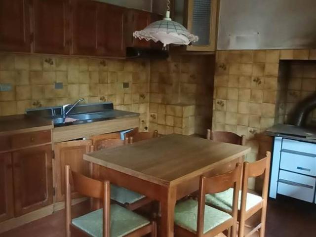 Appartamento in vendita a Apricale IM