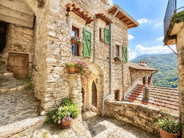 Appartamento in vendita a Apricale IM