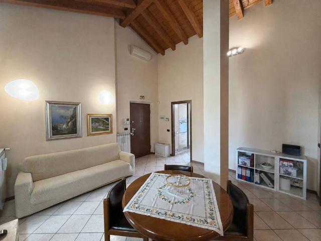 Appartamento in vendita a Arcore MB