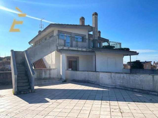 Appartamento in vendita a Ardea RM