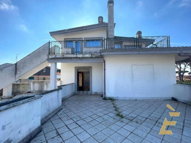 Appartamento in vendita a Ardea RM