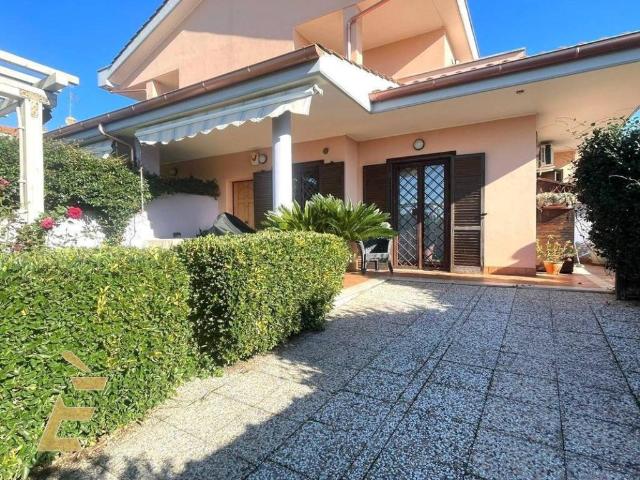 Appartamento in vendita a Ardea RM