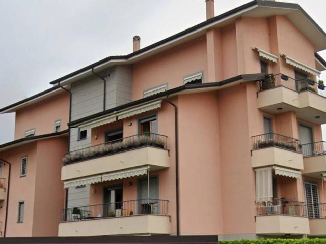 Appartamento in vendita a Arese MI