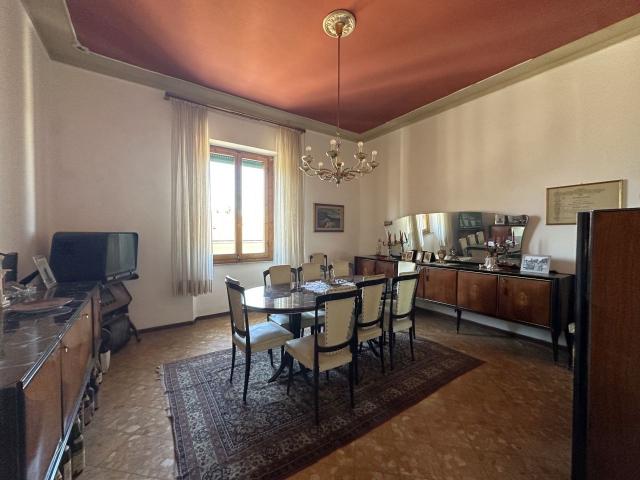 APPARTAMENTO in VENDITA a AREZZO di 5 vani